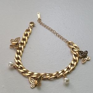 18K Gold Butterfly & Pearl Charm Bracelet